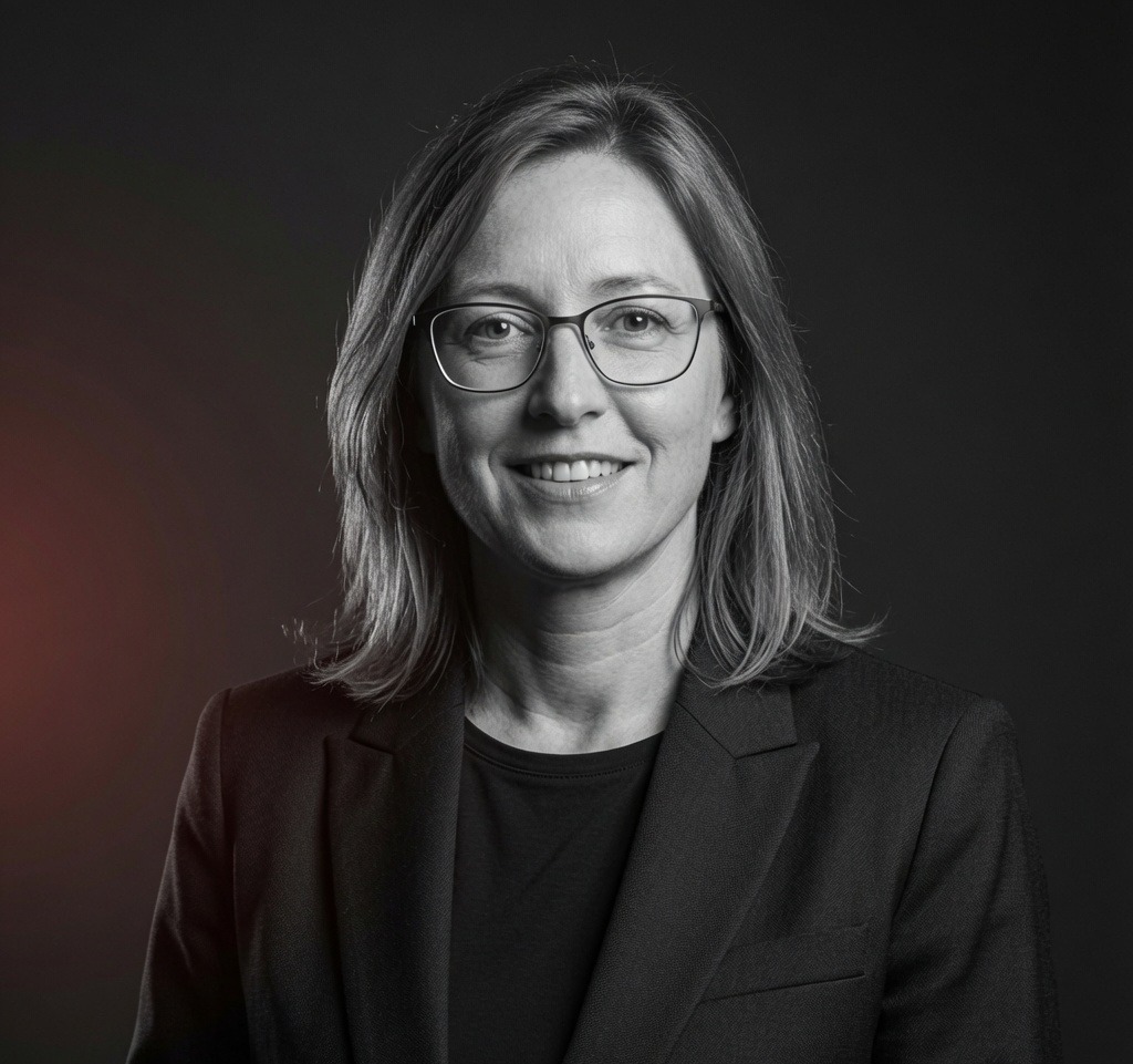 Luzelle Jooste, Admin
